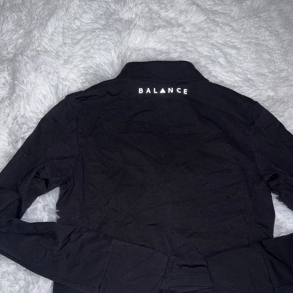 Balance Athletics Black Long Sleeve Jacket Zip Up Jacket size Large Cropped